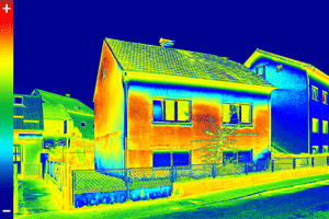 Thermografiebild Einfamilienhaus vorne.