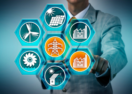 Geschäftsmann klickt auf virtuelle Speichersymbole